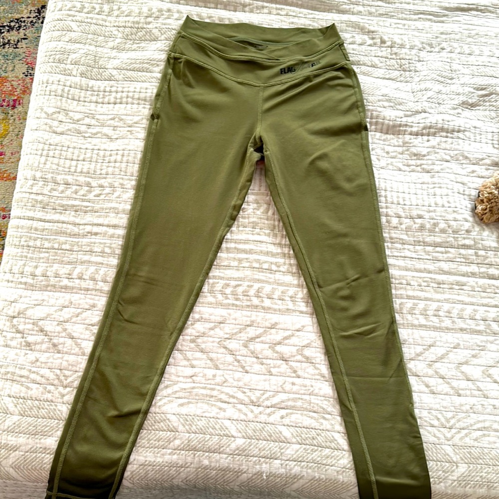 Flag nor fail green leggings